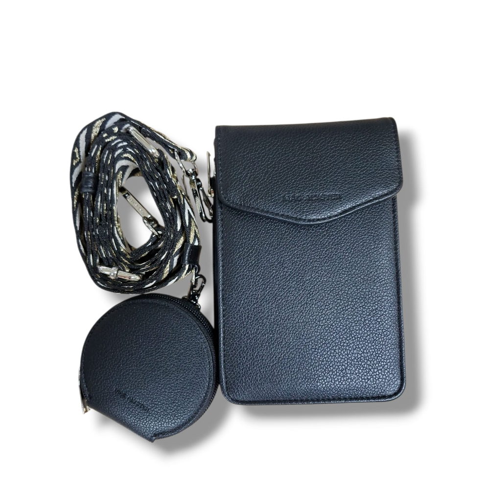 mac alyster mac alyster porta cellulare po-202 nero - foto 1 MAC ALYSTER PORTA CELLULARE PO-202 NERO con tracolla a cordoncino intrecciato e custodia rotonda, fondo bianco